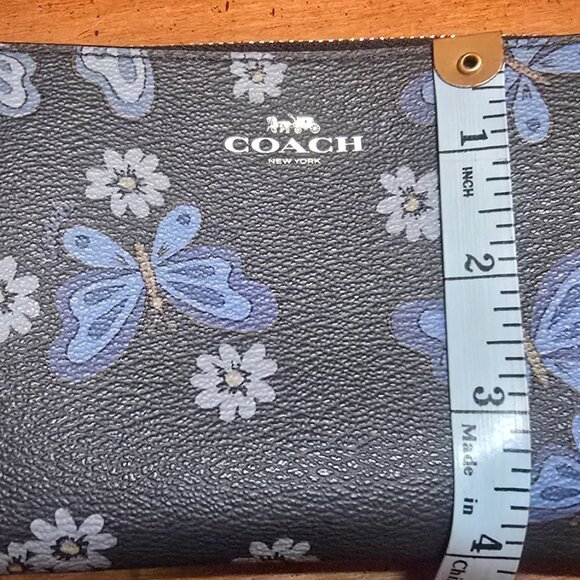 LIKE NEW! Authentic Coach corner zip wristlet  - Butterfly Print - Picture 5 of 7